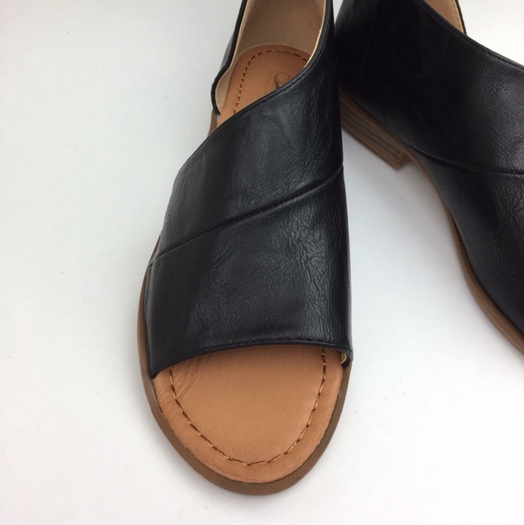 Catherine Malandrino Theorie Slip-On Sandal - Picture 13 of 13